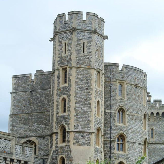 👑 Windsor Castle – พระราชวังที่ยังมีชีวิต
