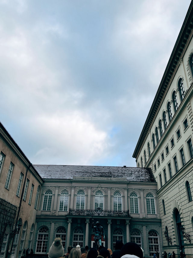 🇩🇪德國慕尼黑🏰慕尼黑王宮 Munich Residenz 金光閃閃的王宮