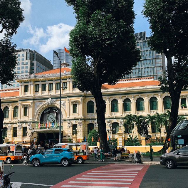 Saigon Central Post Office ไปรษณีย์สุดปัง