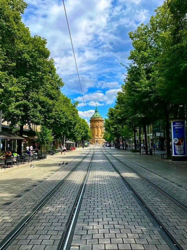 💧Majestic in the Middle: Discovering Mannheim’s Water Tower Charm