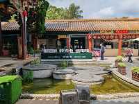 Kunming Green Lake Park: Pavilions and Towers Reflecting Charmingly in the Emerald Lake