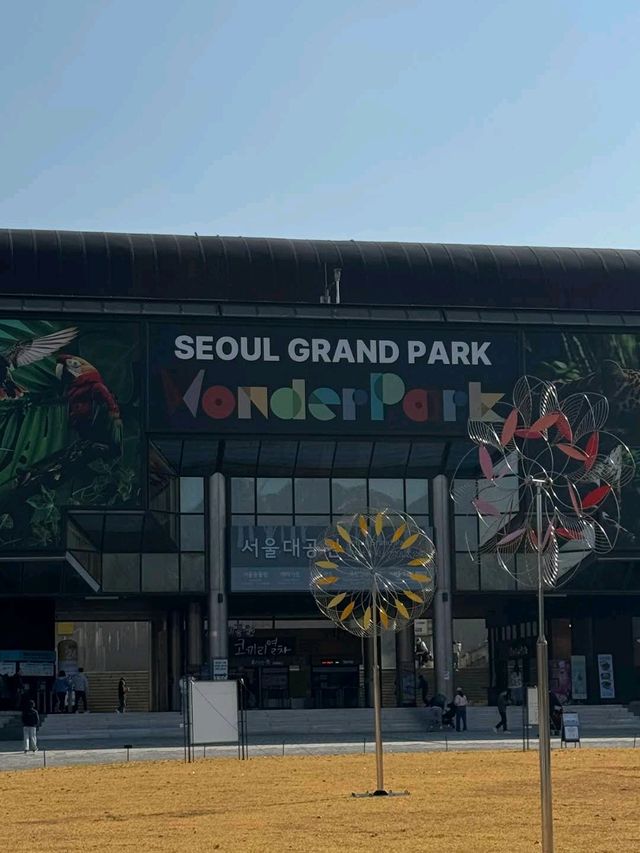 sprawling oasis of nature and culture nestled in Gwacheon, just outside the bustling heart of Seoul