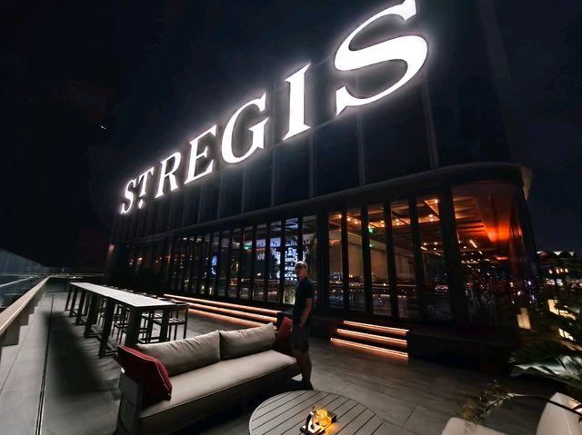 前海華僑城瑞吉酒店頂層夜色分享 前海華僑城瑞吉酒店頂層夜色分享