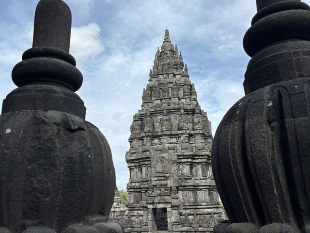 Epic Temple Hopping in Yogyakarta: Borobudur & Prambanan 🛕✨