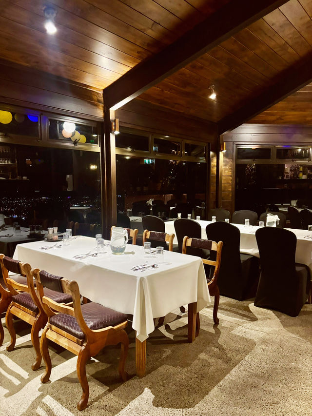 【新西蘭北島】Aorangi Peak Restaurant: 迷人夜景景觀餐廳