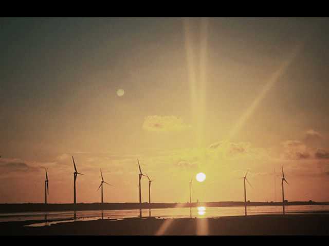 Sunset Vibes at Taichung's Gaomei Wetlands 🌅🚲