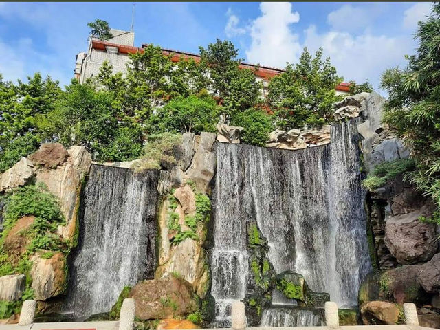 🕯️🐉 Spiritual Calm at Lungshan Temple 🌸🙏