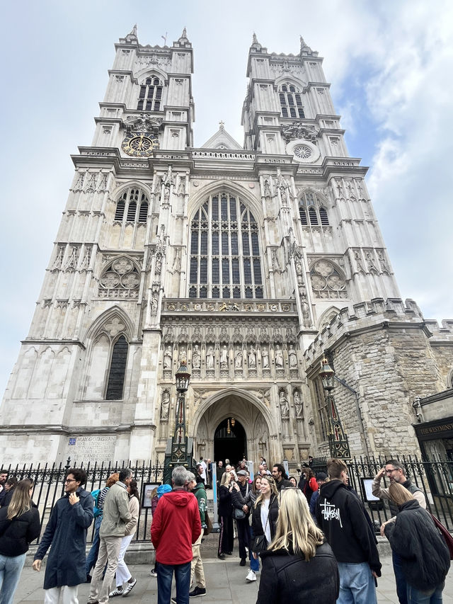 Westminster Abbey: A Building That Speaks in Layers
