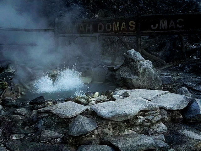 印尼🇮🇩覆舟火山 印尼🇮🇩覆舟火山