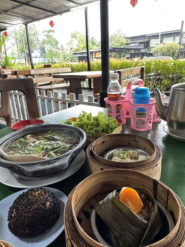 Phuket 1 วัน ชิลง่าย…ได้ทั้งวัน Phuket 1 วัน ชิลง่าย…ได้ทั้งวัน