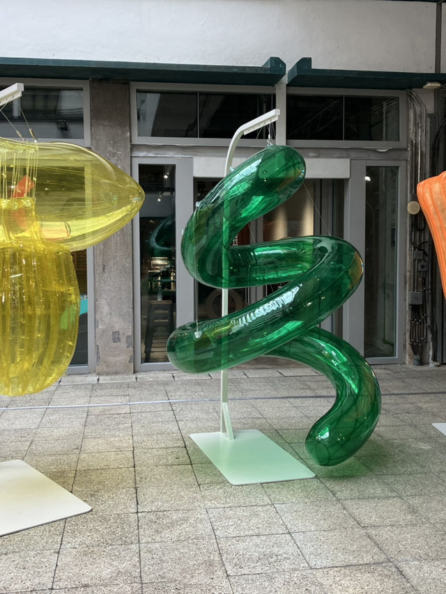 展覽館內藝術品味日常