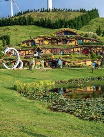 A Hobbit Paradise in the Clouds: China's "Little Switzerland" at Yangtianhu Grassland.