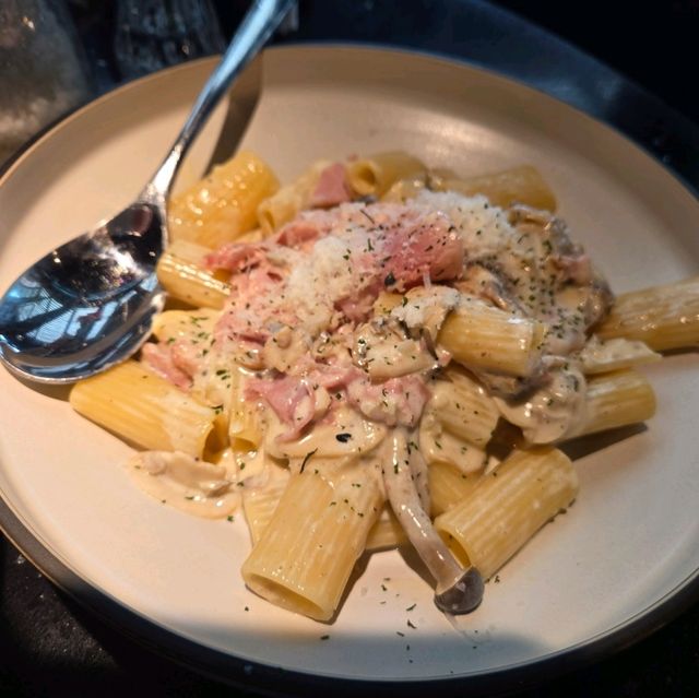 Best Italian food with a view of the Sea World