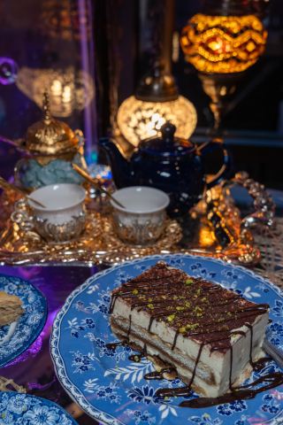 Сладкое завершение ужина в ресторане Lama Mediterranean Cuisine