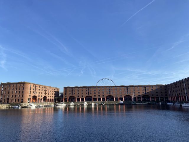 Exploring the Charms of Royal Albert Dock⚓️