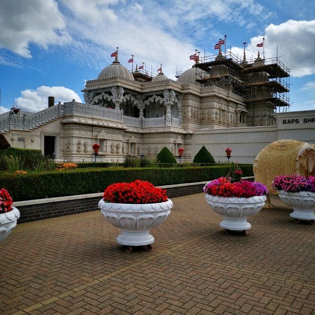 Tranquility in London: Exploring Neasden Temple