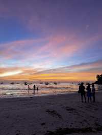 🌅✨ Boracay Sunsets – Where the Sky Falls in Love with the Sea 🌴💛 