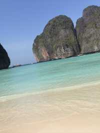 Phi Phi Islands Trip Report — For Anyone Who Wants to Be a Beautiful Christmas Cliché 🎄🌴