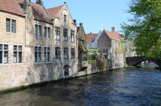 Laying low in Bruges: why is it so cozy and peaceful?