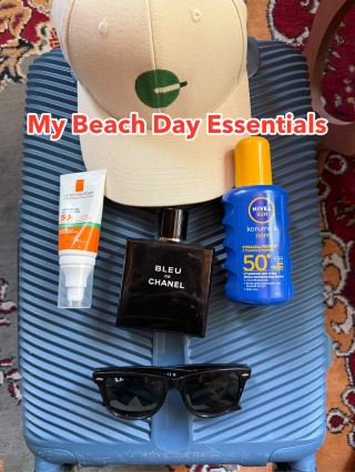 What's Always in My Beach Bag? 🏖️🎒