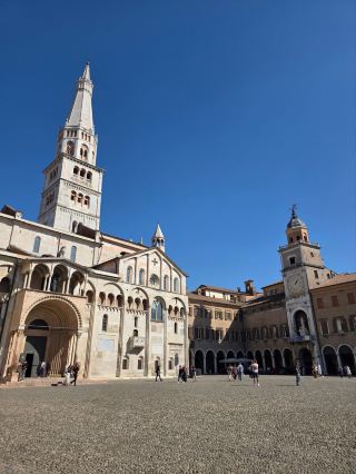Everyone rushes to Bologna. But why are they skipping the best of Italy? 🇮🇹🍝
