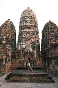 Learn about Thailand's Sukhothai Historical Park and Thailand's first dynasty here.