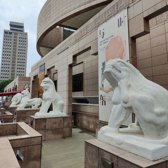 Explore the Amazing Shanghai Museum 🖼️