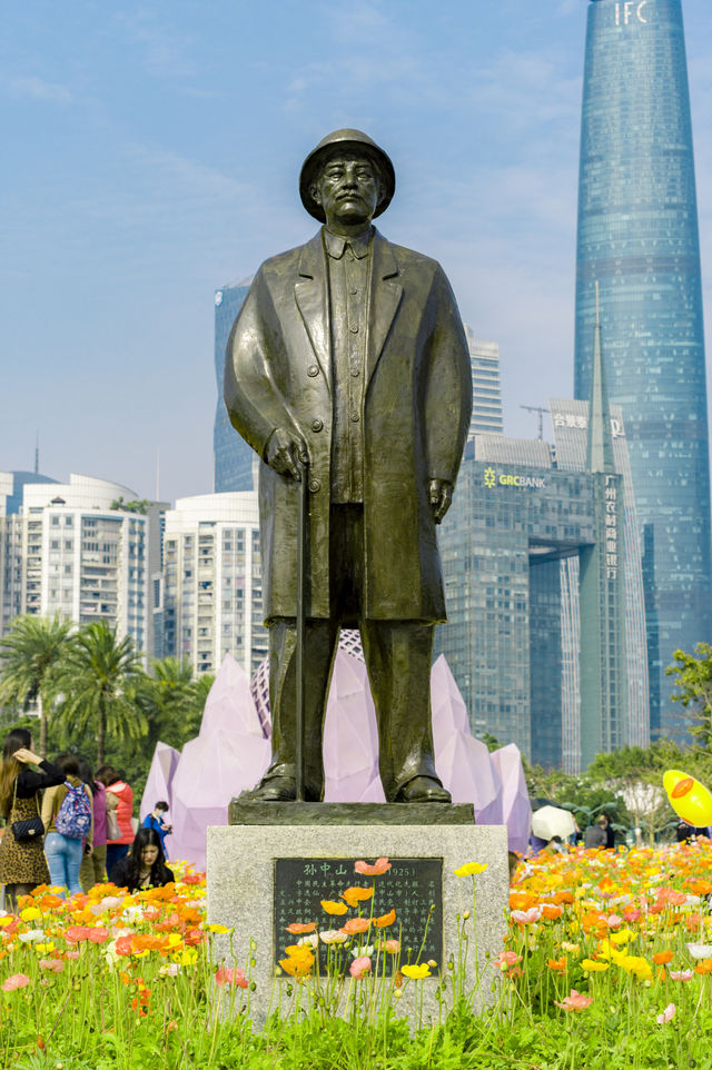 在廣州的市中心就能免費看到虞美人與小蠻腰同款