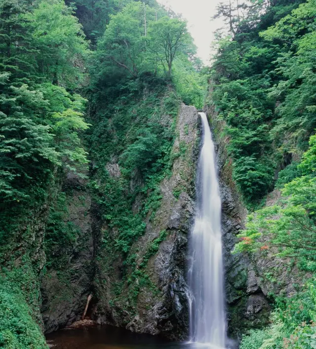 天台山の風景は絵のようで、まるで仙境にいるかのようです