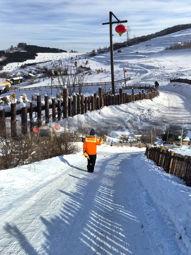 這裡被遊客譽為"關東雪村﹣﹣水墨松嶺"，
