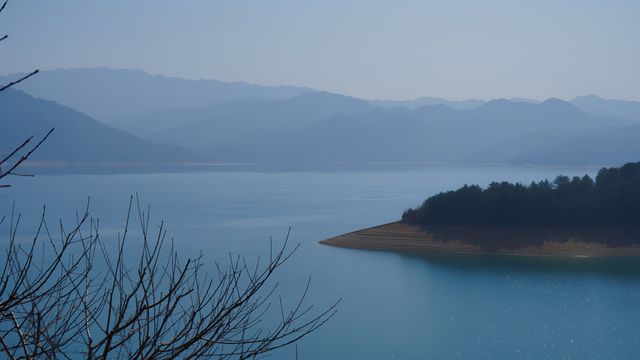 終於知道李白為什麼愛遊山玩水了……