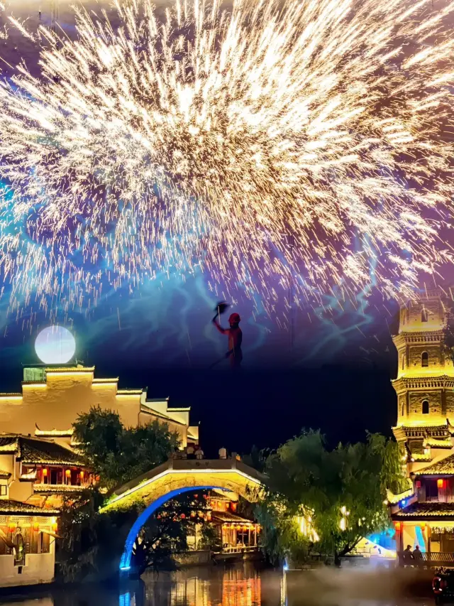 The lit-up Liqiao Water Town in Tongling | It's already full of the New Year's atmosphere!!!