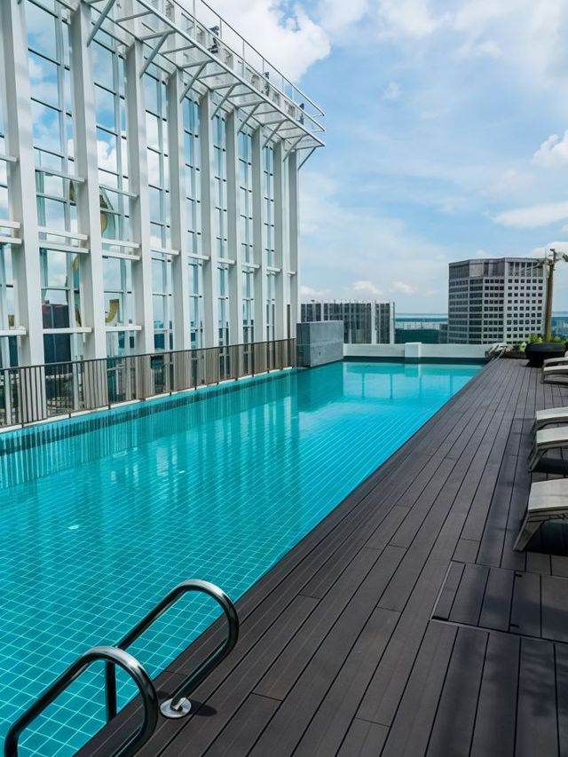 🌟 Johor Bahru's Top Hotel Havens 🏨✨