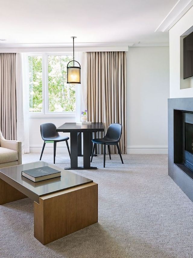 Aspen's Hidden Gem: Cozy Charm at The Little Nell 🏔️✨
