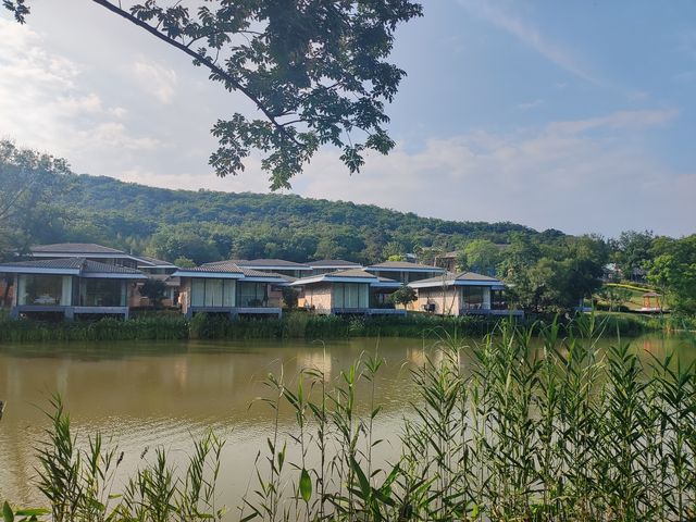 枕水涧度假村