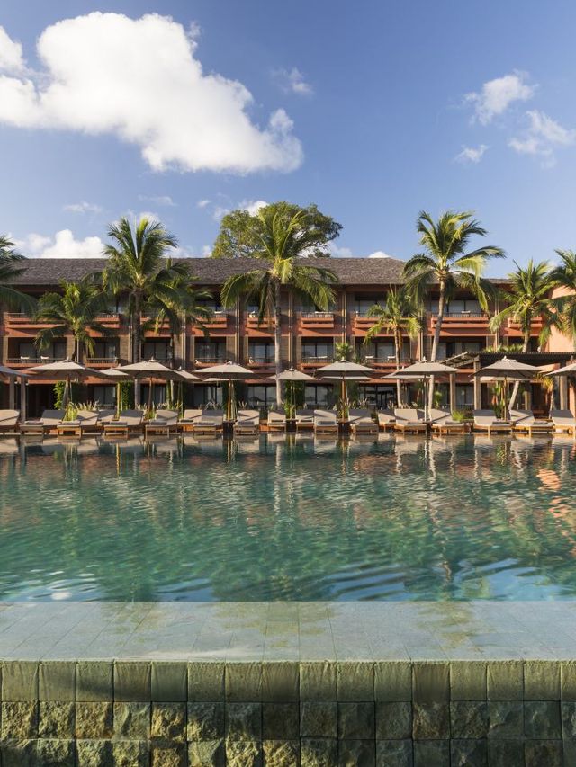 🌴✨ Samui Bliss: Top Beachfront Luxury at Hansar 🌊🍹