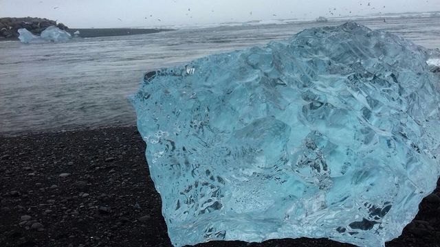 Fjallsarlon Iceberg Lagoon：冰雪奇緣般
