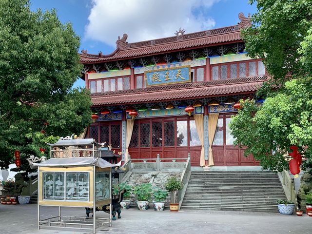 飛龍湖興福講寺
