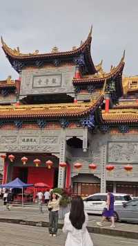 隱藏於東莞大嶺山鎮的一座雄偉壯觀的寺院。