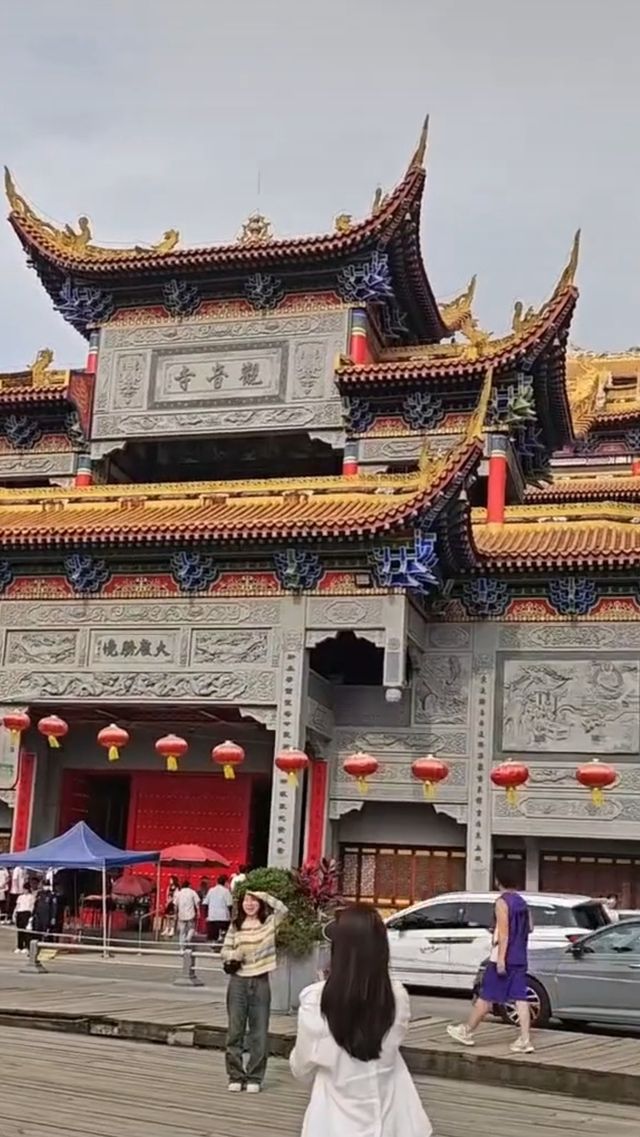 隱藏於東莞大嶺山鎮的一座雄偉壯觀的寺院。