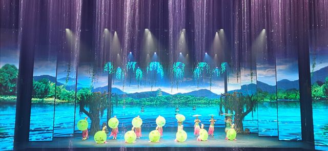 杭州最美表演。