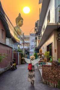 Discovering Bangkok's Giant Buddha: 5 Essential Tips