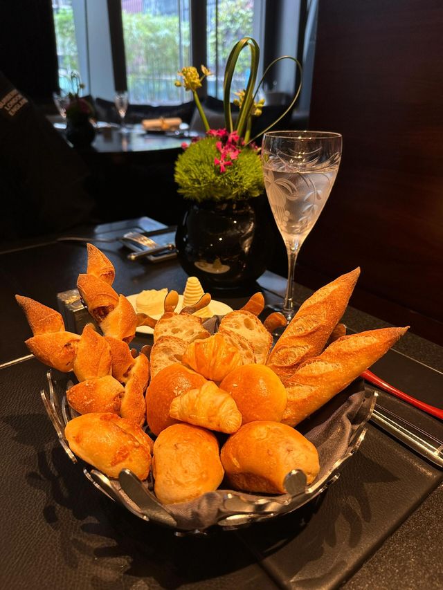 香港|老字號米芝蓮三星Robuchon||米芝蓮三星L'ATELIER de Joël Robucho。
