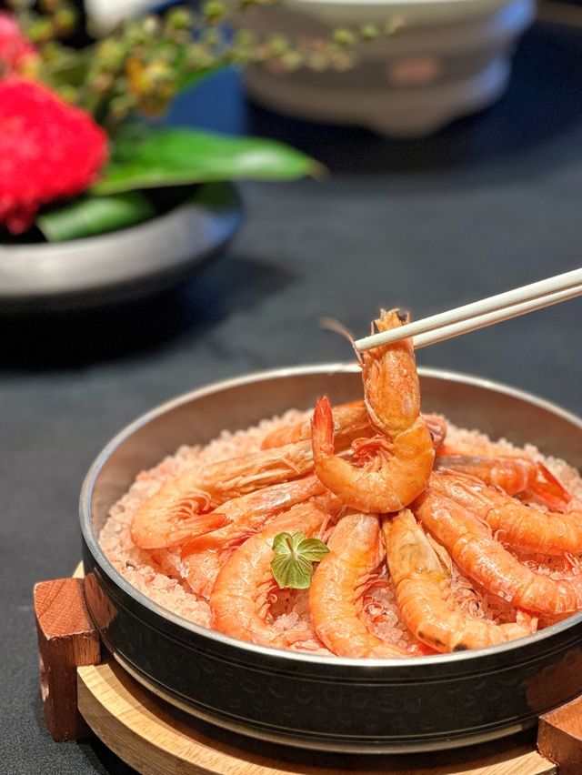 選這家活海鮮的寧波菜，真的被誇了好久。