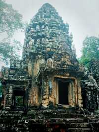 Glorious Angkor Thom Magnificent Ruins: Impression and Posession