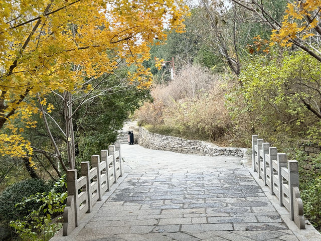 徒步佛慧山黃石崖