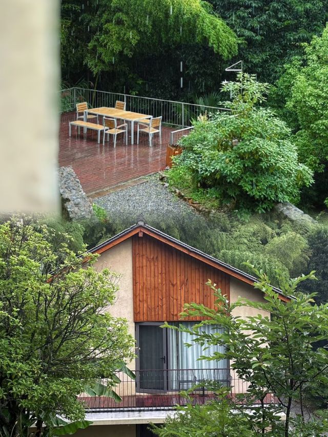 入住山谷雲海秘境江南山居