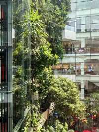 EmQuartier：城市中的時尚花園