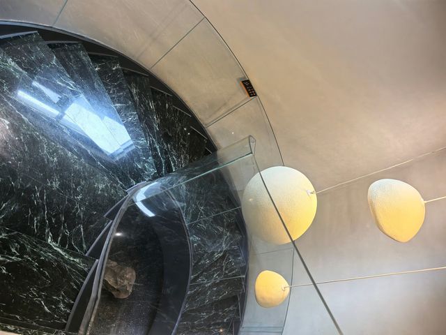 夏天就要去有泳池嘅民宿玩