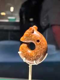 終於等到你！上海博物館紅山玉器展5000年群龍出動
